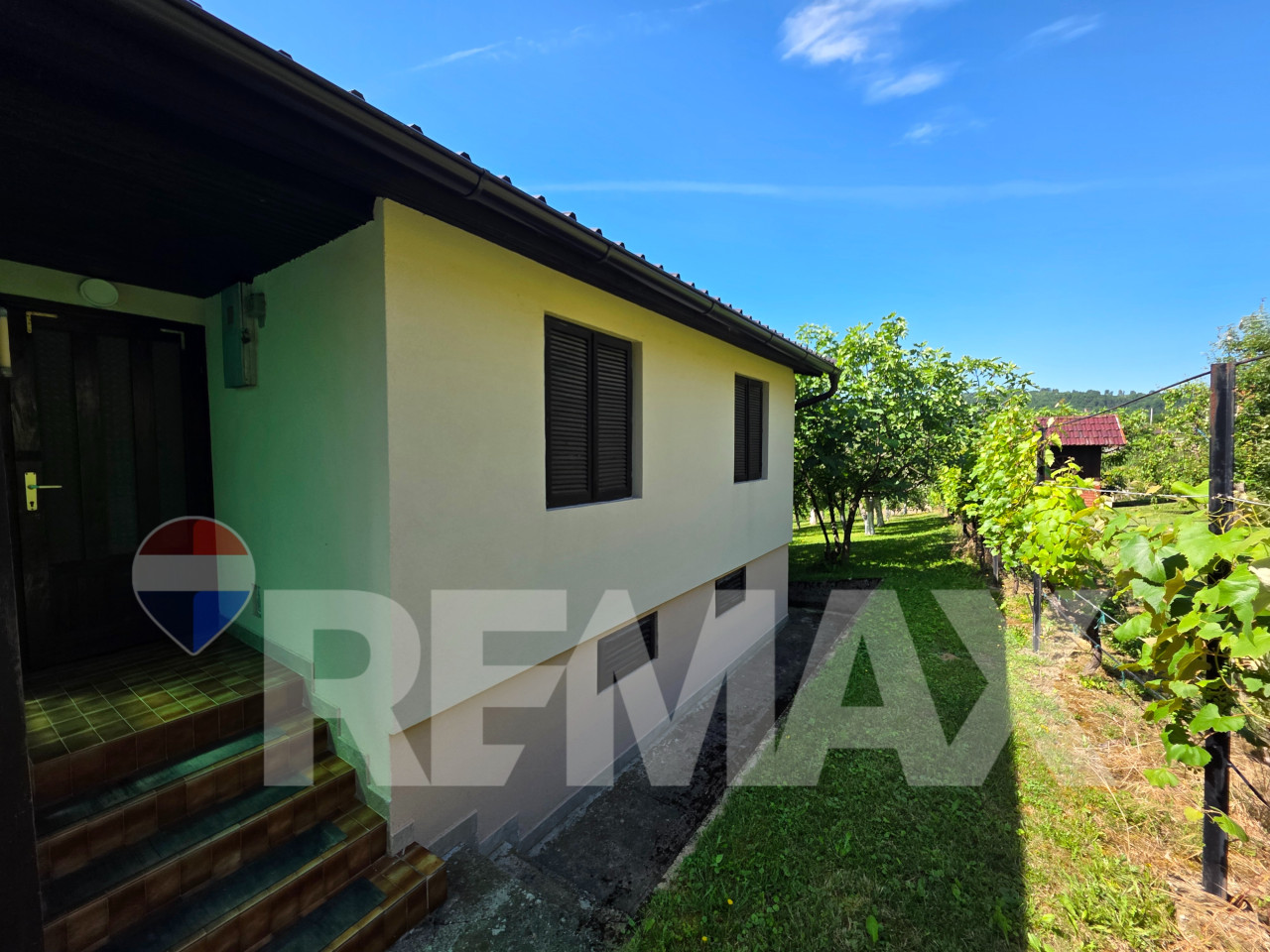 Odlična vikendica u Slatini/ ladara/ voćnjak/ plac 1465m2 5