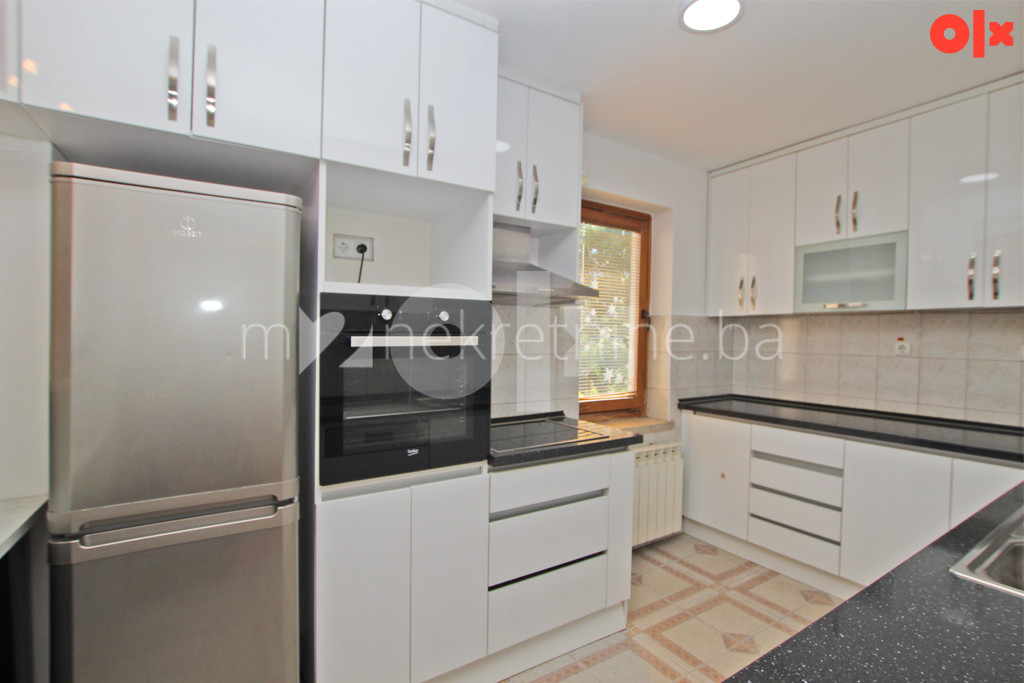 m2: Kuća 300m2 sa baštom / Centar 4