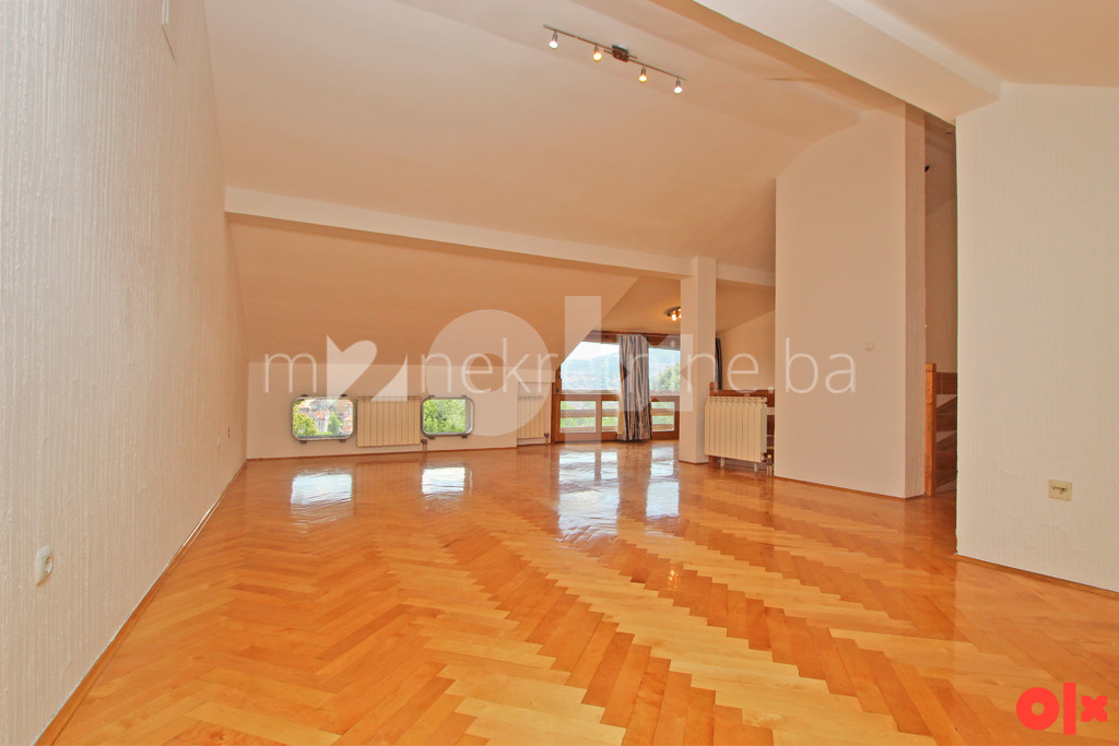 m2: Kuća 300m2 sa baštom / Centar 5