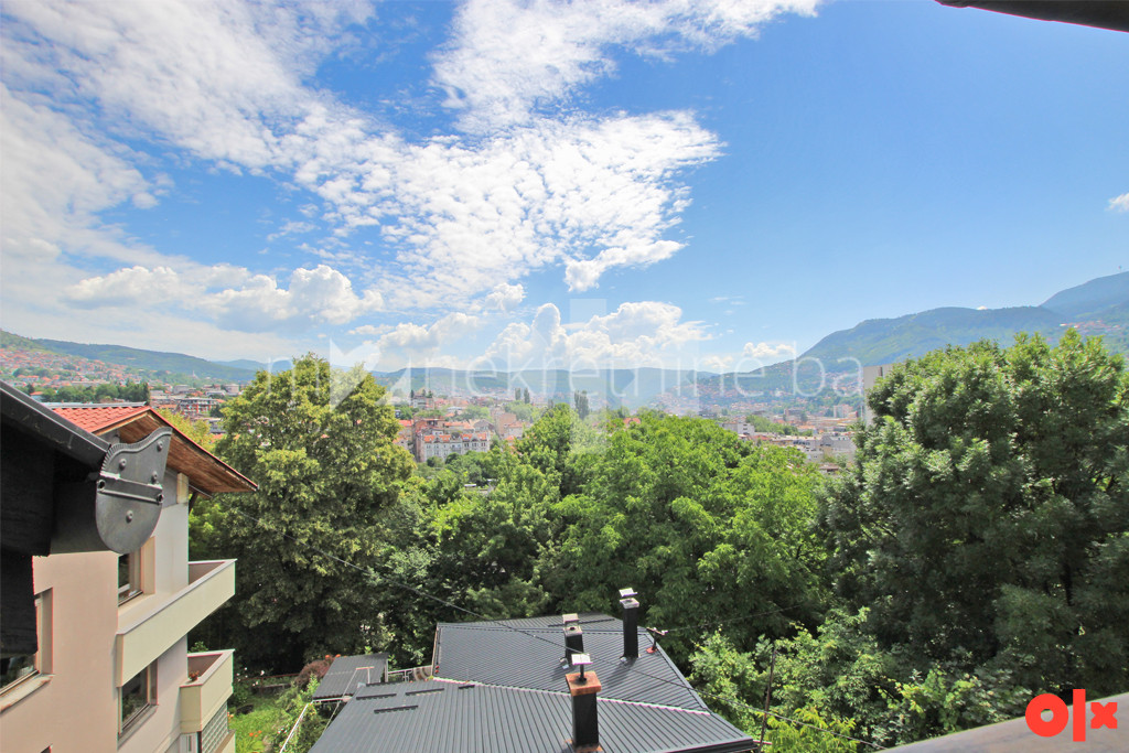 m2: Kuća 300m2 sa baštom / Centar 6