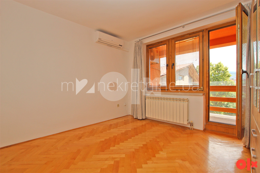 m2: Kuća 300m2 sa baštom / Centar 9
