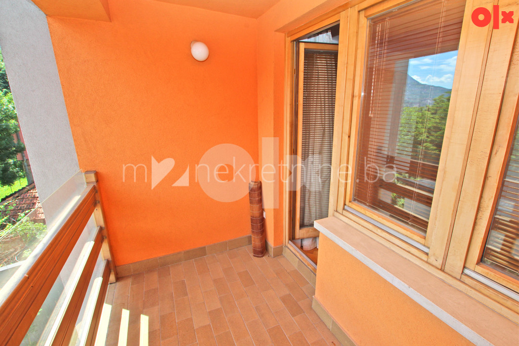 m2: Kuća 300m2 sa baštom / Centar 10