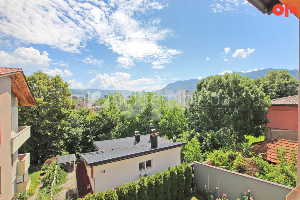 m2: Kuća 300m2 sa baštom / Centar 11