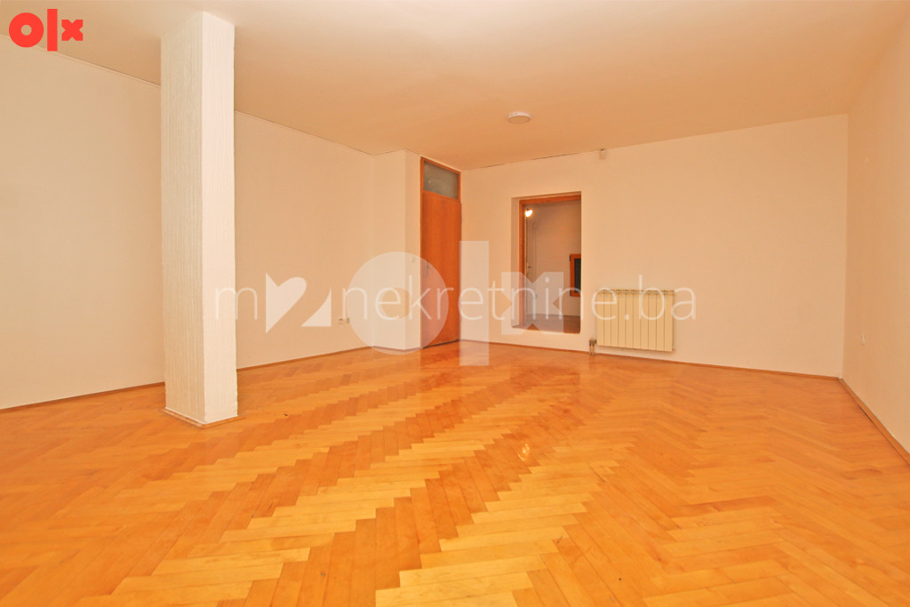 m2: Kuća 300m2 sa baštom / Centar 13