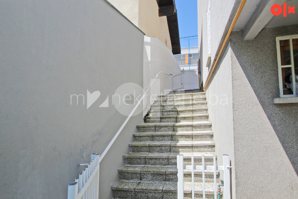 m2: Kuća 300m2 sa baštom / Centar 14