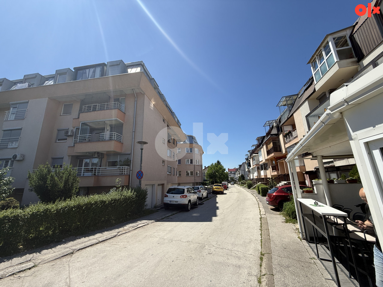 Dvosoban stan Dobrinja 63 m2 + parking mjesto 2