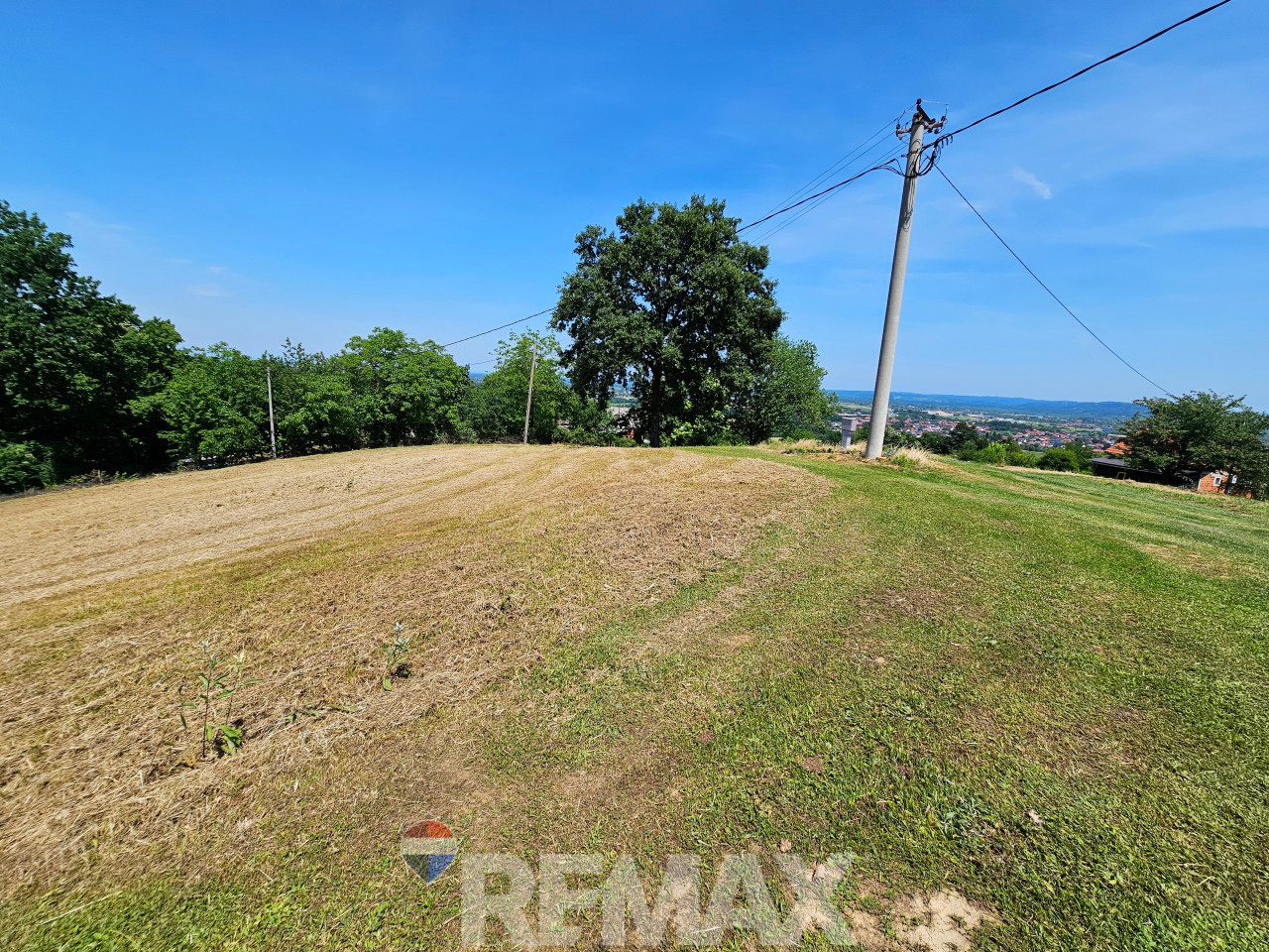 Zemljište 6000 m2 sa pogledom na Laktaše 8