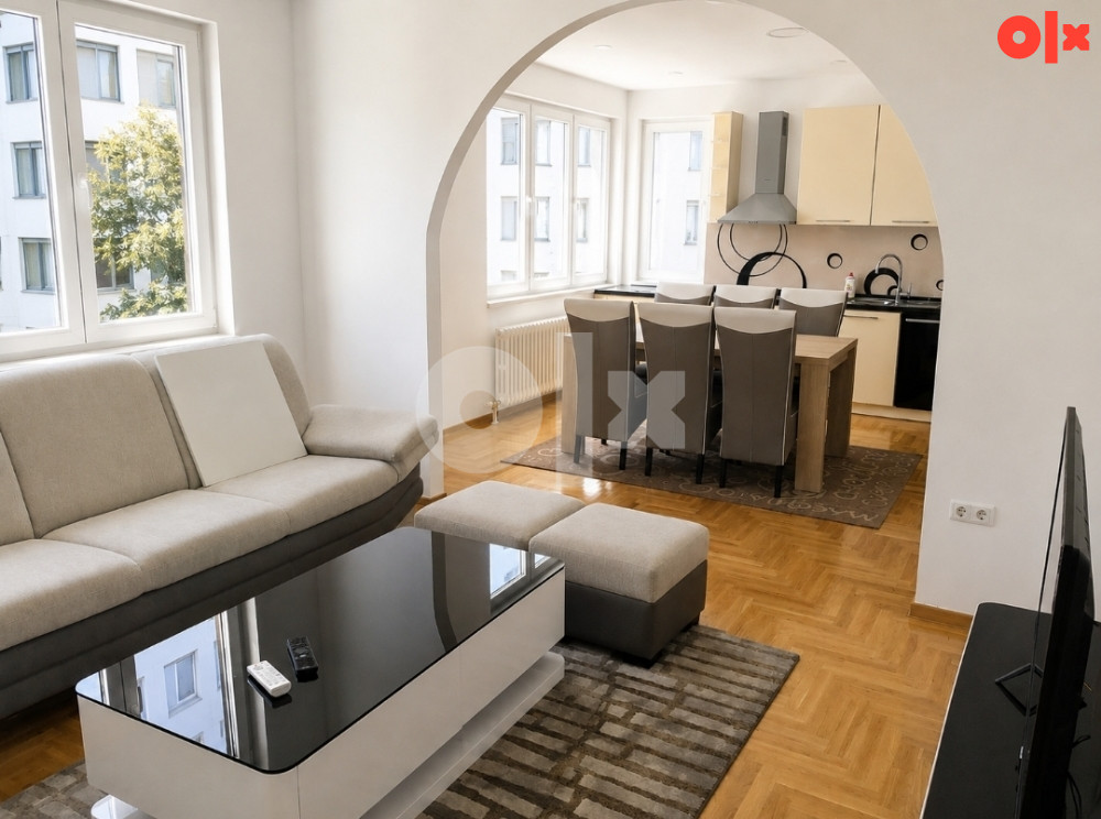 Stan 80m2*renoviran*(strogi centar)