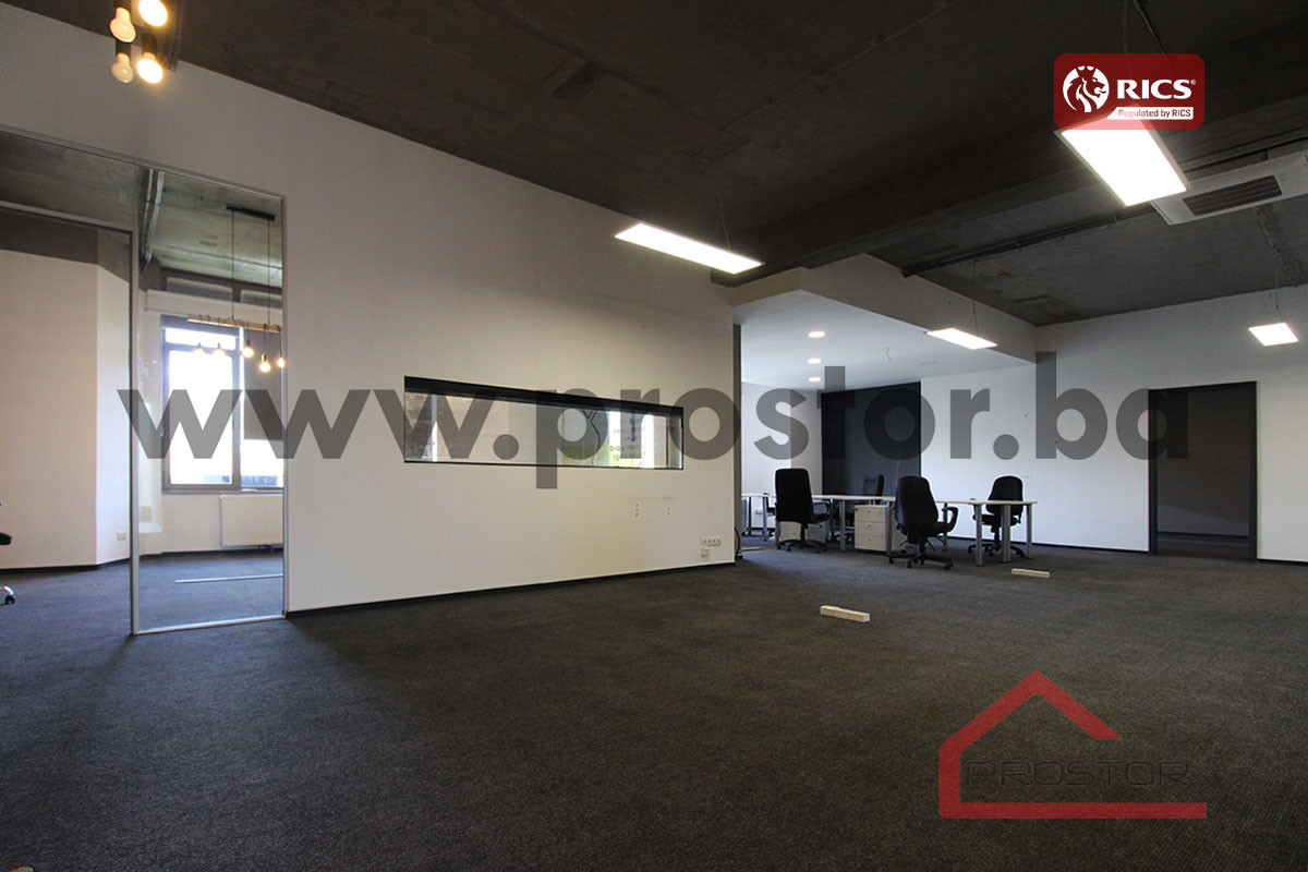 PROSTOR izdaje: Poslovni prostor, 282m2, Centar 2
