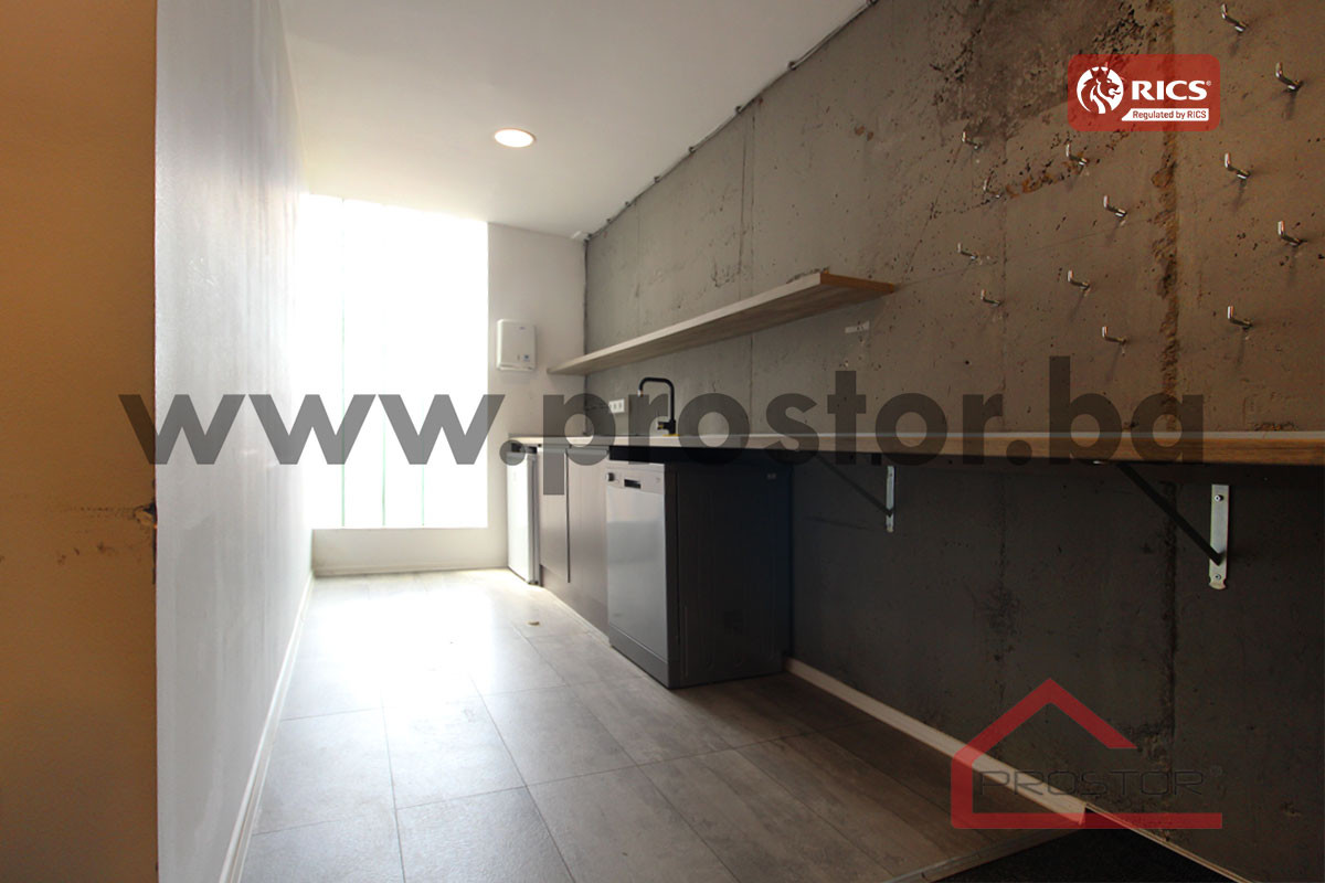 PROSTOR izdaje: Poslovni prostor, 282m2, Centar 3