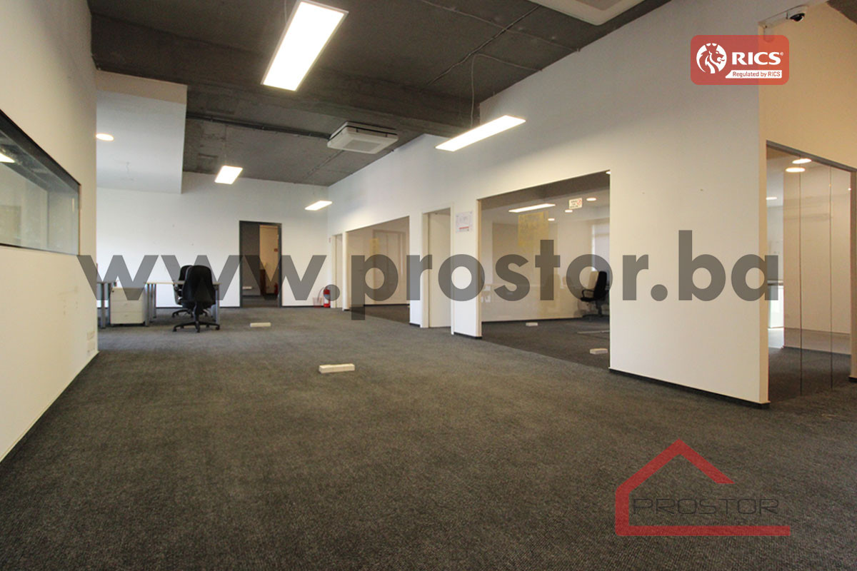 PROSTOR izdaje: Poslovni prostor, 282m2, Centar 11