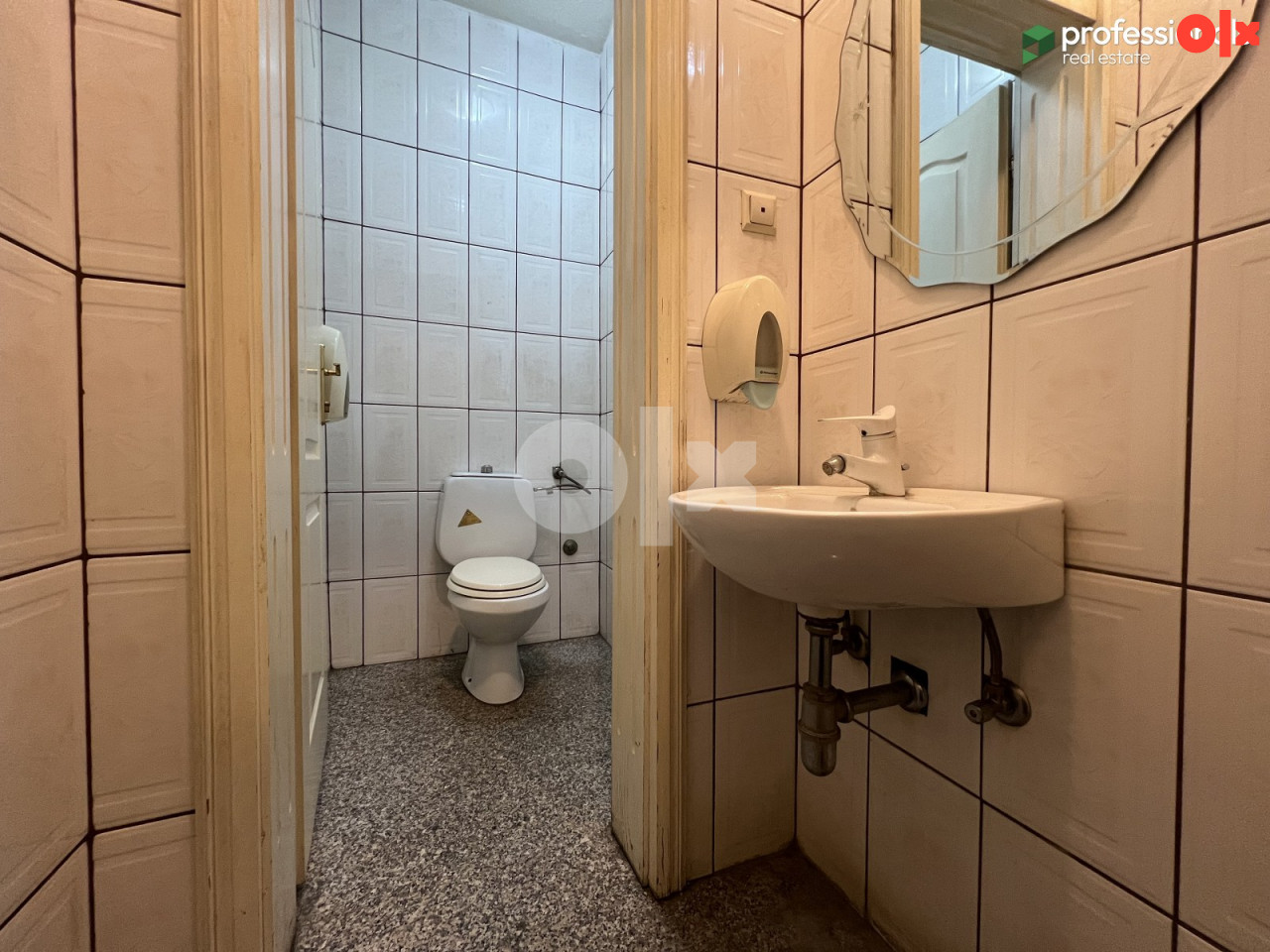 Poslovni prostor Grbavica Novo Sarajevo 90m2 11