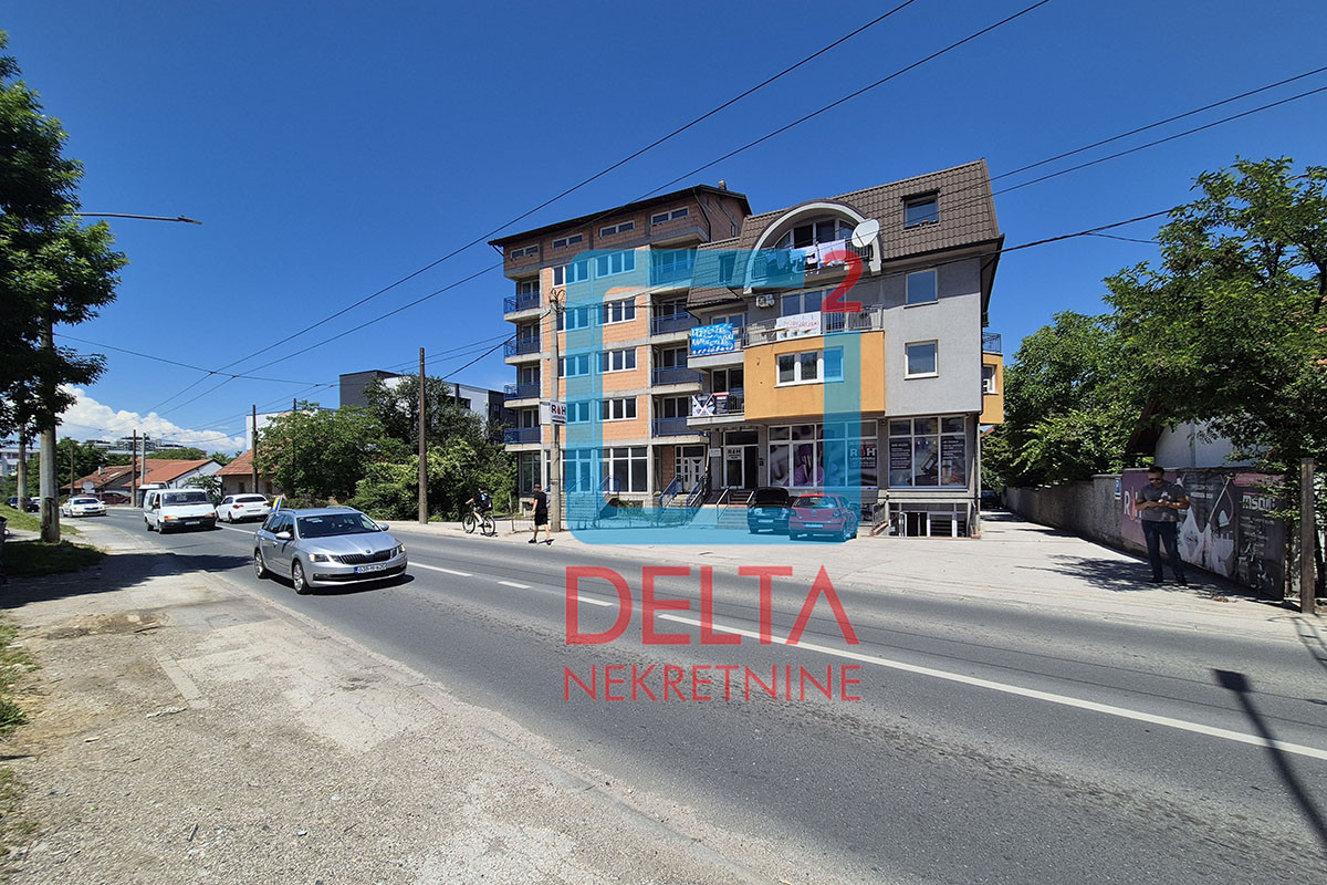 Poslovni prostor / 180m2 / 3 parkinga / Švrakino selo / Novi Grad