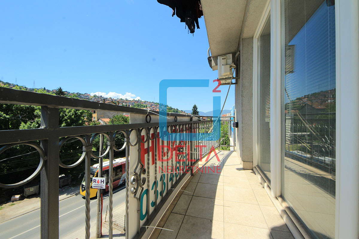 Poslovni prostor / 180m2 / 3 parkinga / Švrakino selo / Novi Grad 10