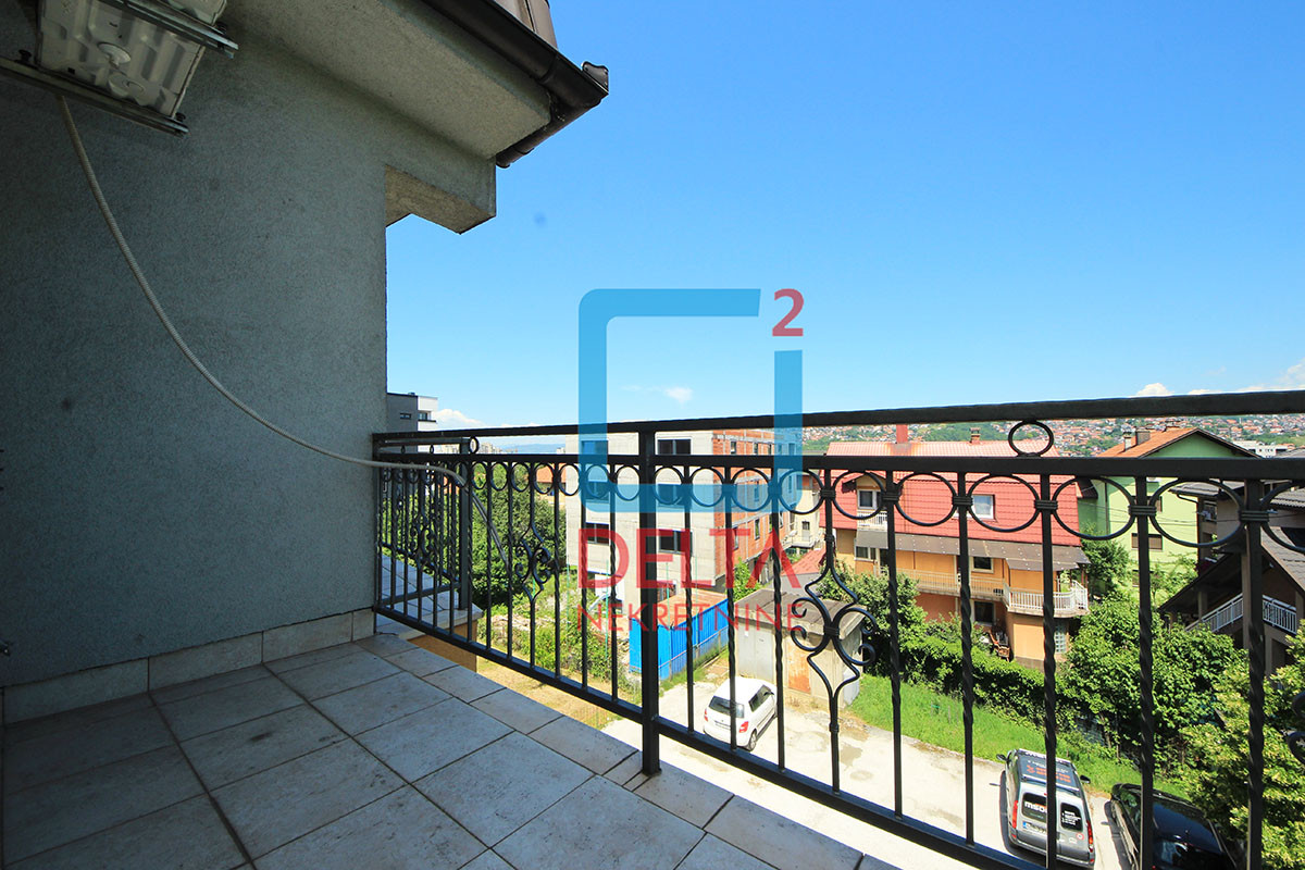 Poslovni prostor / 180m2 / 3 parkinga / Švrakino selo / Novi Grad 13