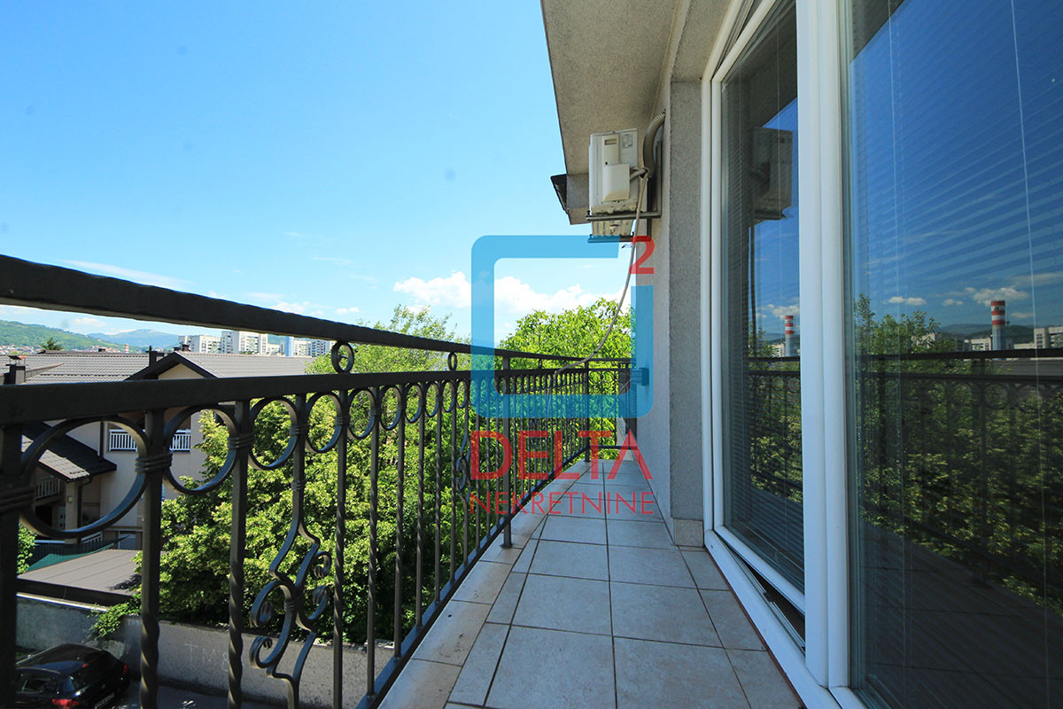Poslovni prostor / 180m2 / 3 parkinga / Švrakino selo / Novi Grad 18