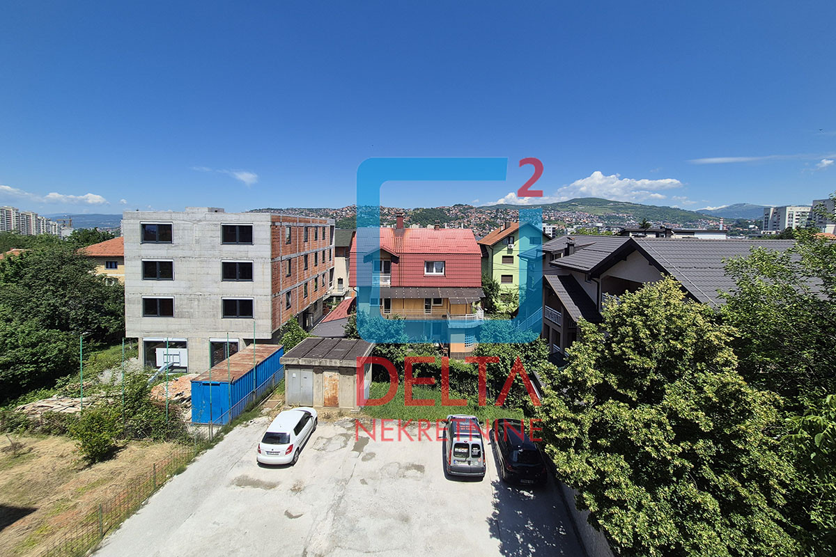 Poslovni prostor / 180m2 / 3 parkinga / Švrakino selo / Novi Grad 26