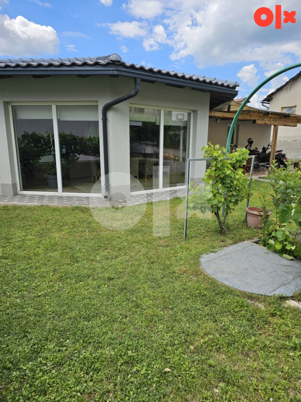 Kuća Kiseljak centar 212m2   3.500 km m2 3