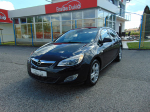 Opel Astra J 1.7 CDTI 2011