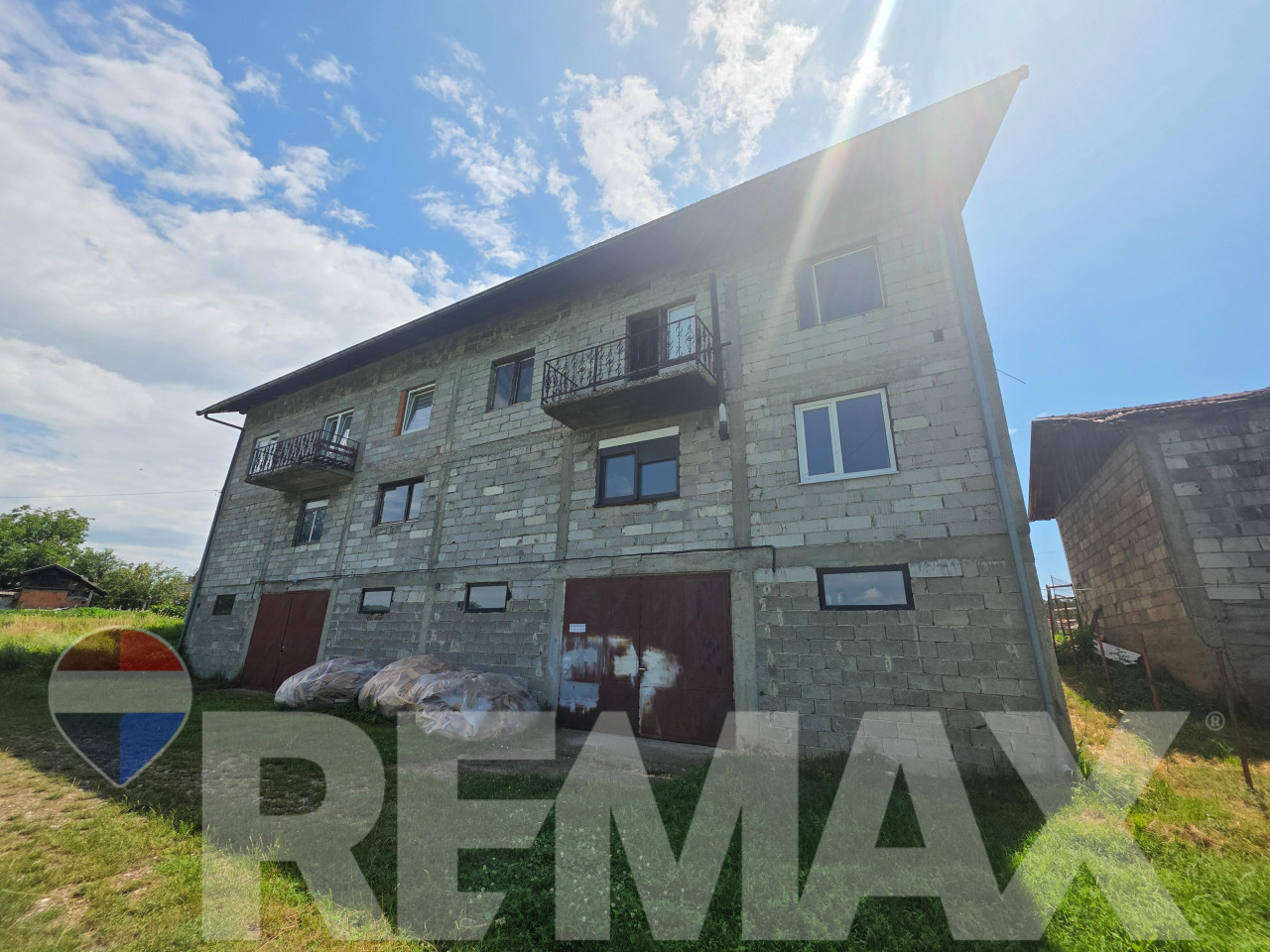 PRODAJA STAMBENO-POSLOVNOG OBJEKTA Veliko Blaško - Prikaz 6