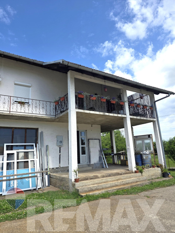 PRODAJA STAMBENO-POSLOVNOG OBJEKTA Veliko Blaško 9