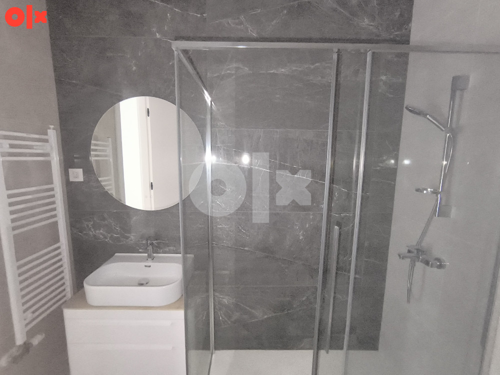 USELJIV STAN OD 74 M2 U PALATI U CENTRU 8