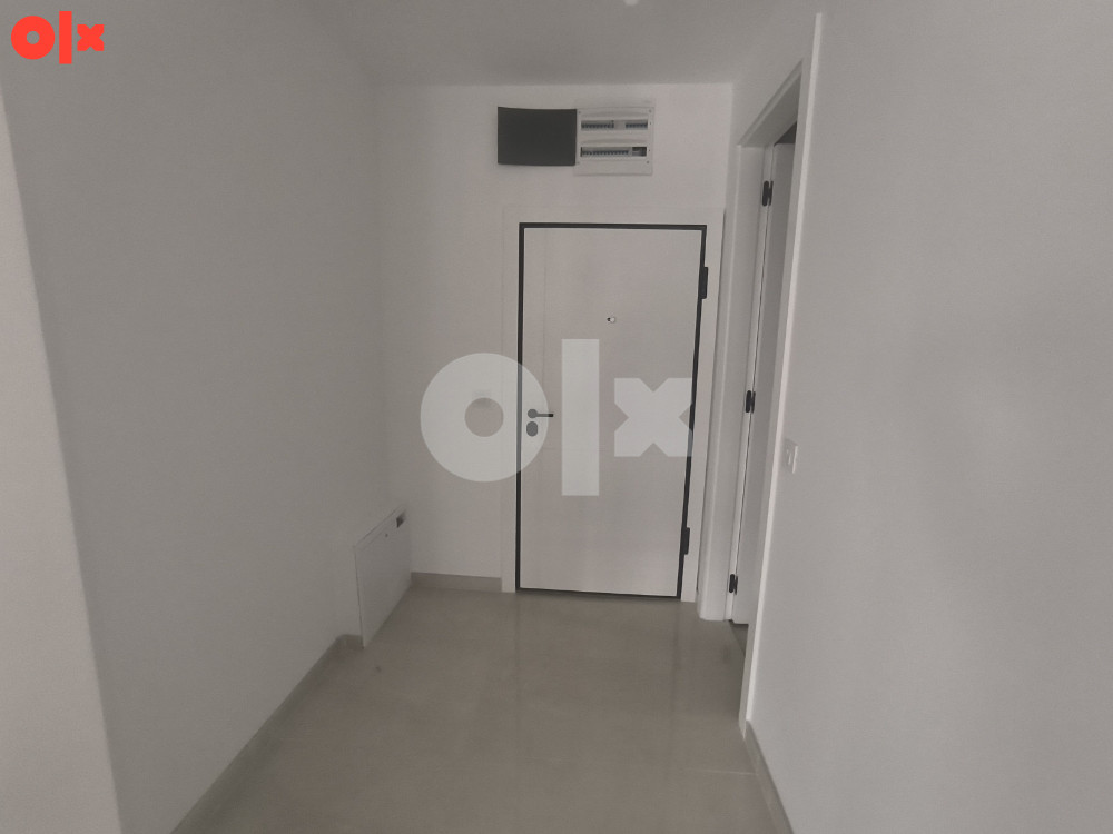 USELJIV STAN OD 74 M2 U PALATI U CENTRU 3