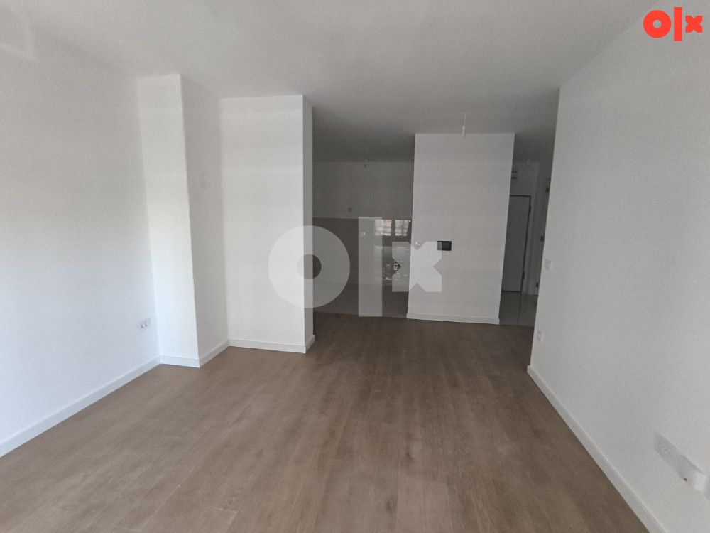 USELJIV STAN OD 74 M2 U PALATI U CENTRU 15