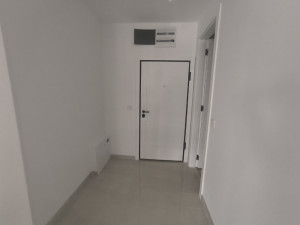 USELJIV STAN OD 74 M2 U PALATI U CENTRU photo 3