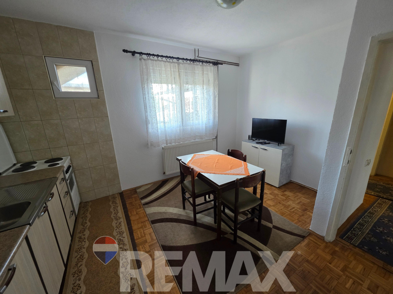Dvosoban sprat kuće | 70m2 | Borik | Grijanje i voda uključeni 7