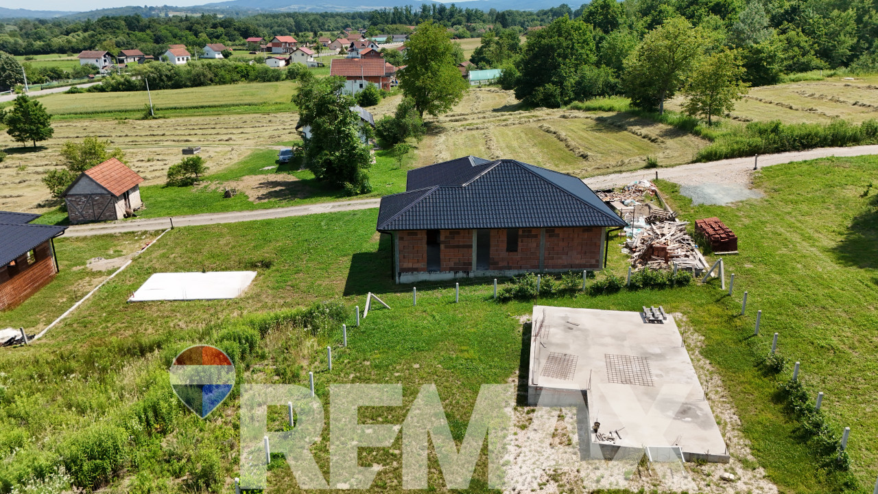 Kuća u izgradnji 120 m² | Plac 720 m² | Veliko Blaško – další