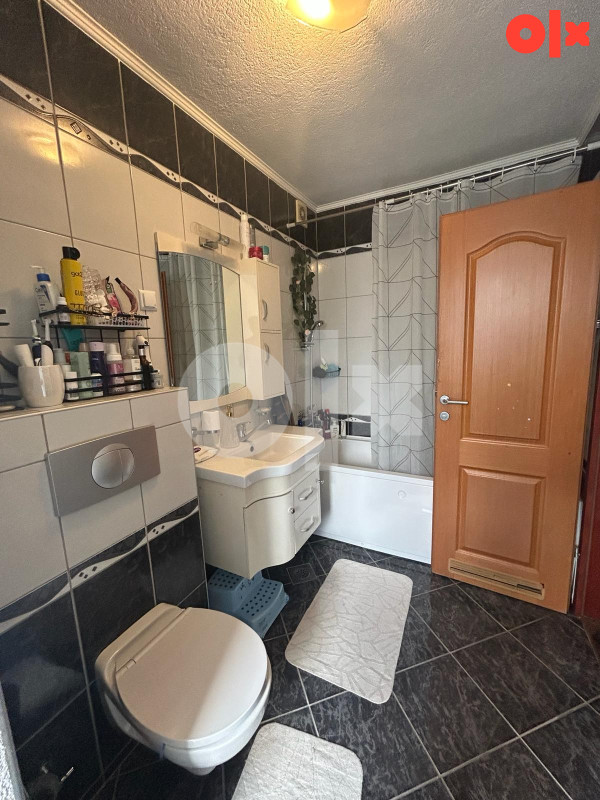 PRODAJA - TROSOBAN STAN 65 m2 + GARAŽA - VOGOŠĆA 7