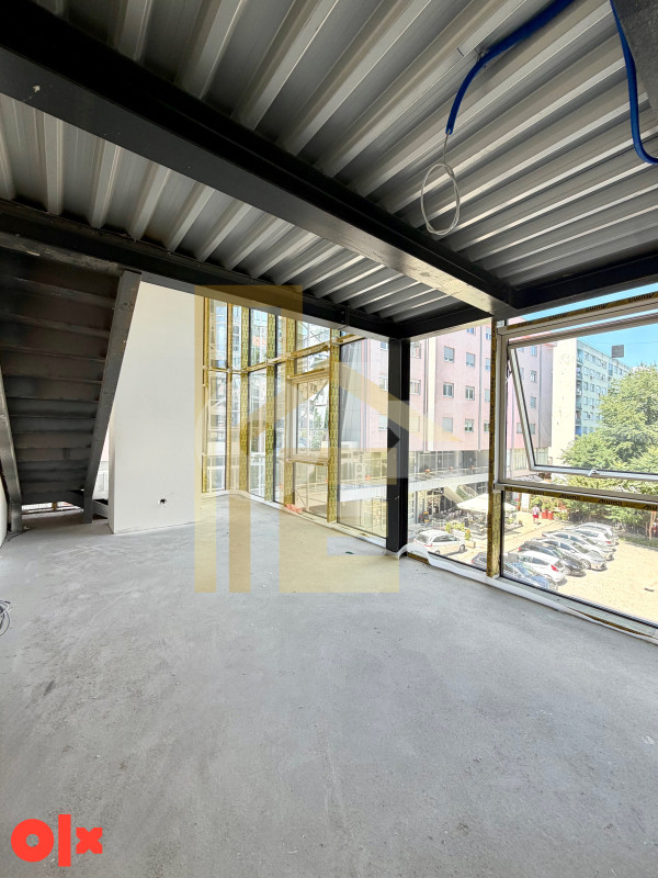 Na prodaju poslovni apartman, Bijeli Dvor 17