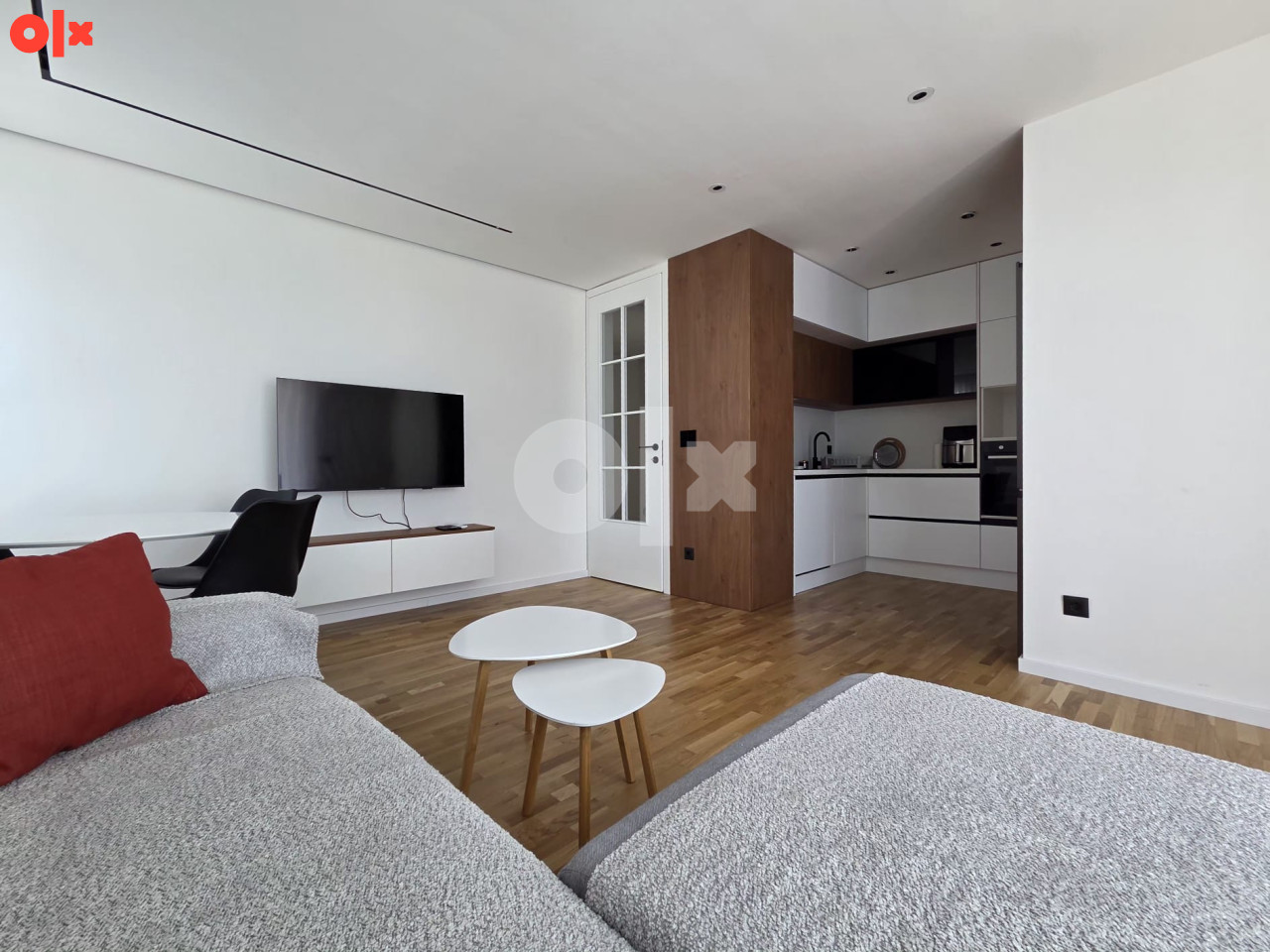 STAN NA DAN - 80 KM - 061047267 - BALKON, NETFLIX 2