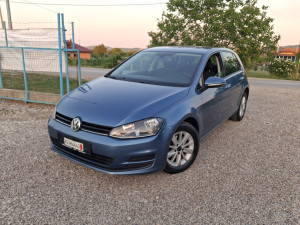 Volkswagen Golf 2013g 1.6tdi HIGHLINE srvisna 2 kljuca