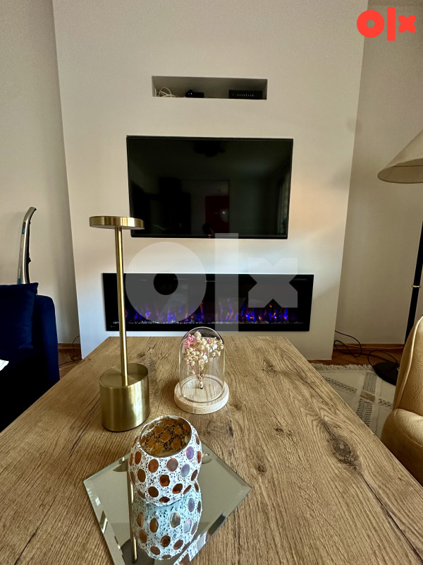 Golden Apartment 2