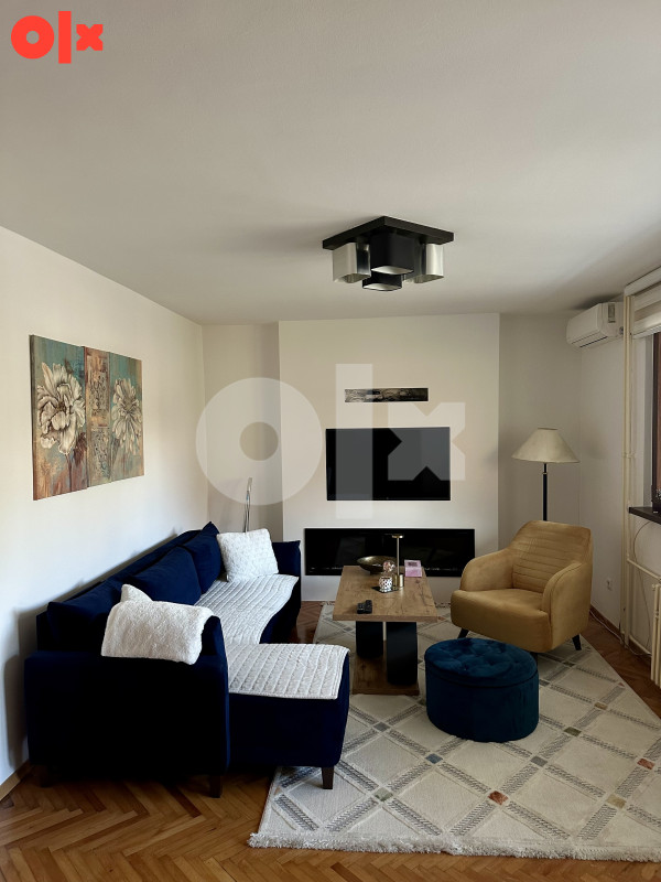 Golden Apartment 4