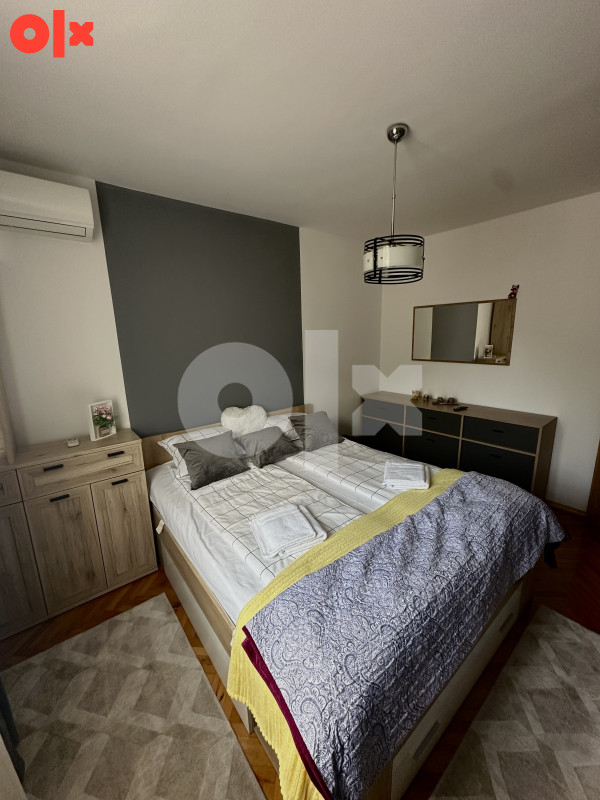 Golden Apartment 5