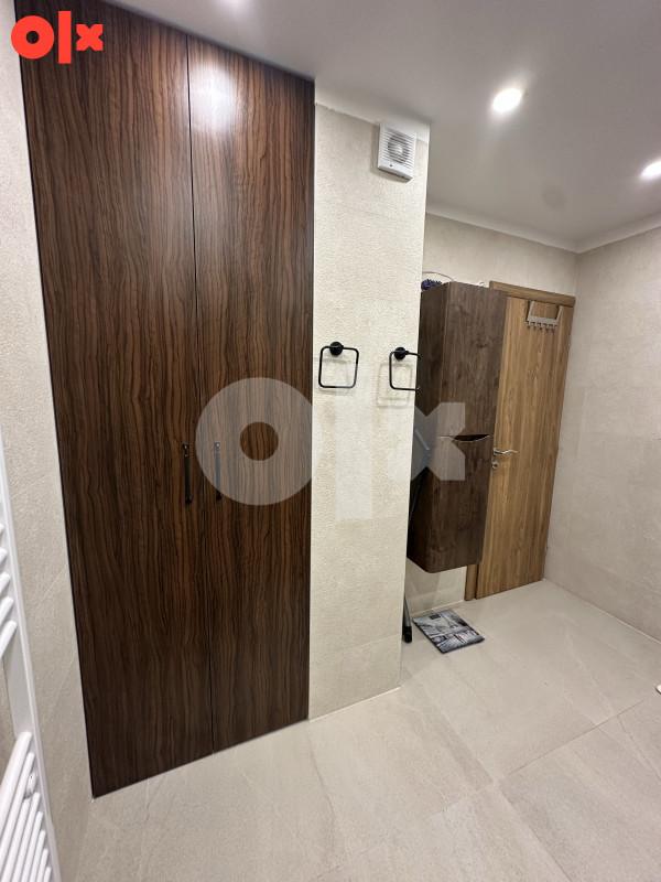 Golden Apartment 9