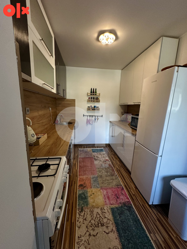 Golden Apartment 19