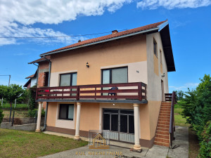 PRODAJA PORODIČNE KUĆE U SAVSKOJ ULICI - GRADIŠKA photo 2