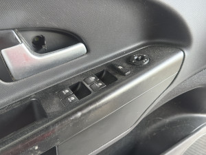 Prekidac prozora tapacirung Kia Ceed 2008 (fotografija 2)