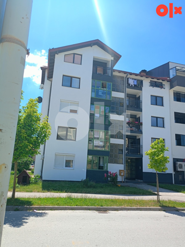 Stan Istočno Sarajevo Mladice *DVOETAŽNI* 74m2 15