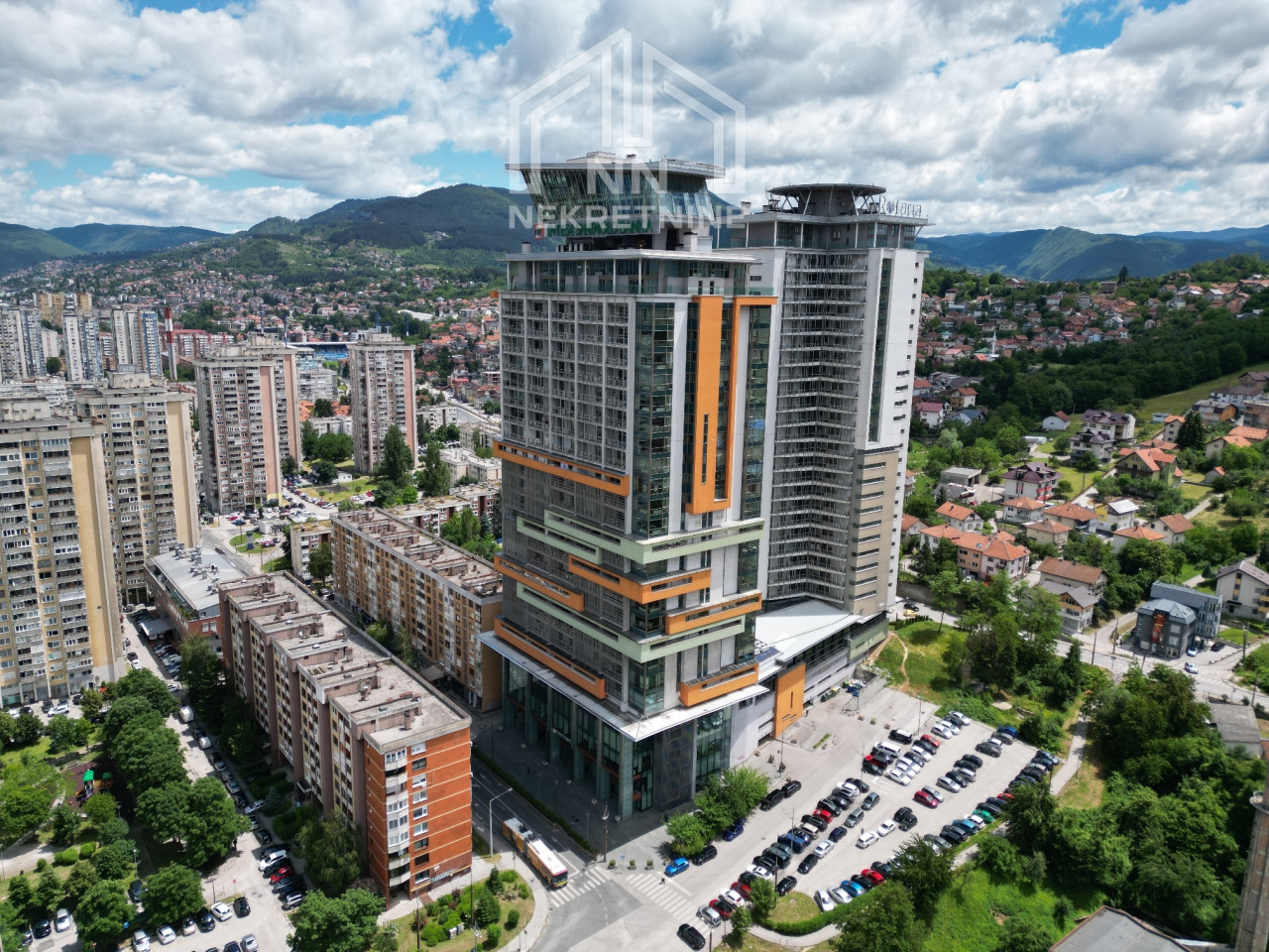 NN Nekretnine : Četverosoban stan - Bosmal 21