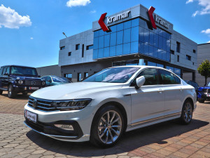 Volkswagen Passat 2.0 TDI DSG-Tiptronik 4Motion R-Line 200 KS