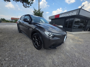 Alfa Romeo Stelvio 2.2 mJTD AUTOMATIK/4X4/XENON/KAMERA