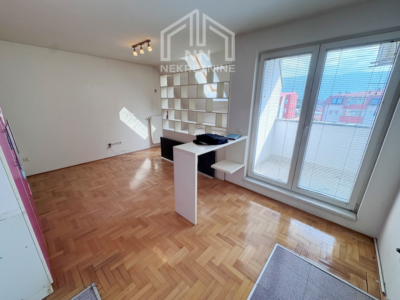 NN Nekretnine : Garsonjera 31m2 - Stup 2