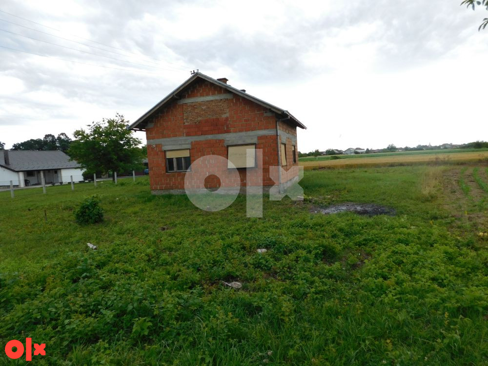 Kuća 76m2, plac 926m2 (mogućnost kupovine 9 parcela) Gradiška 3