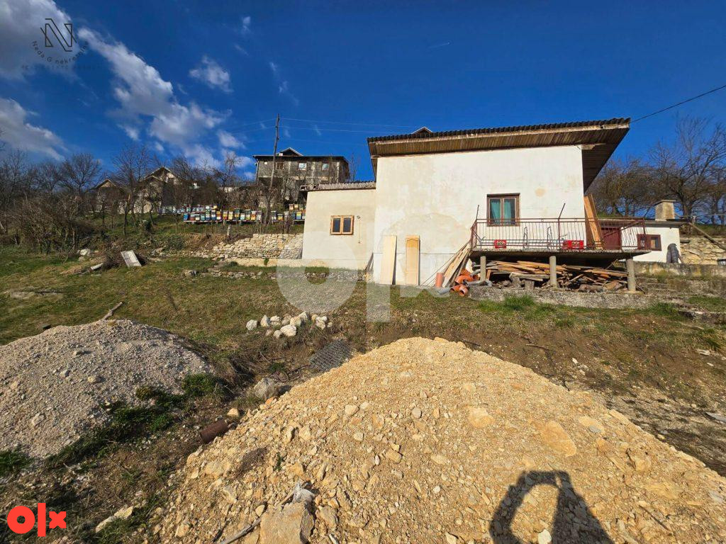 Šipovo; plac od 1000m2 u gradskoj zoni kod stadiona