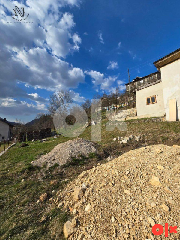 Šipovo; plac od 1000m2 u gradskoj zoni kod stadiona 4